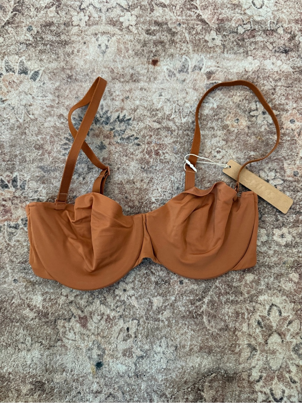 SKIMS Underwire Bra in Rust